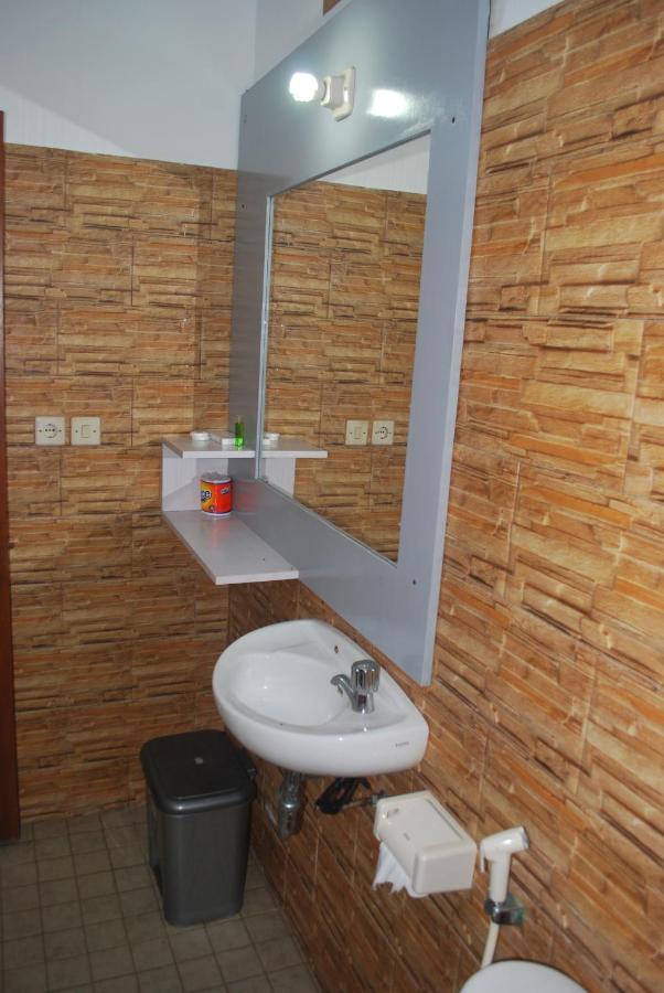 Gili Smile Bungalow غيلي تراوانغان المظهر الخارجي الصورة