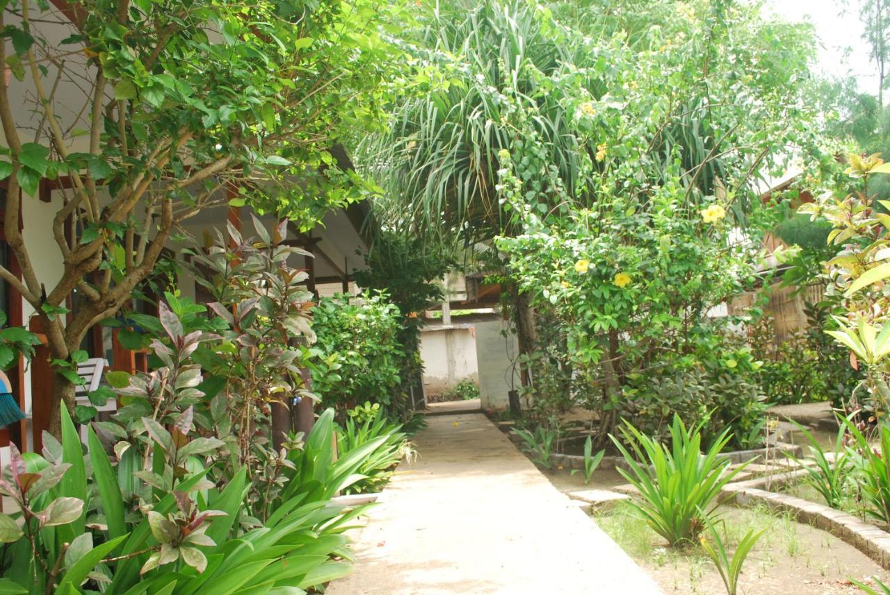Gili Smile Bungalow غيلي تراوانغان المظهر الخارجي الصورة