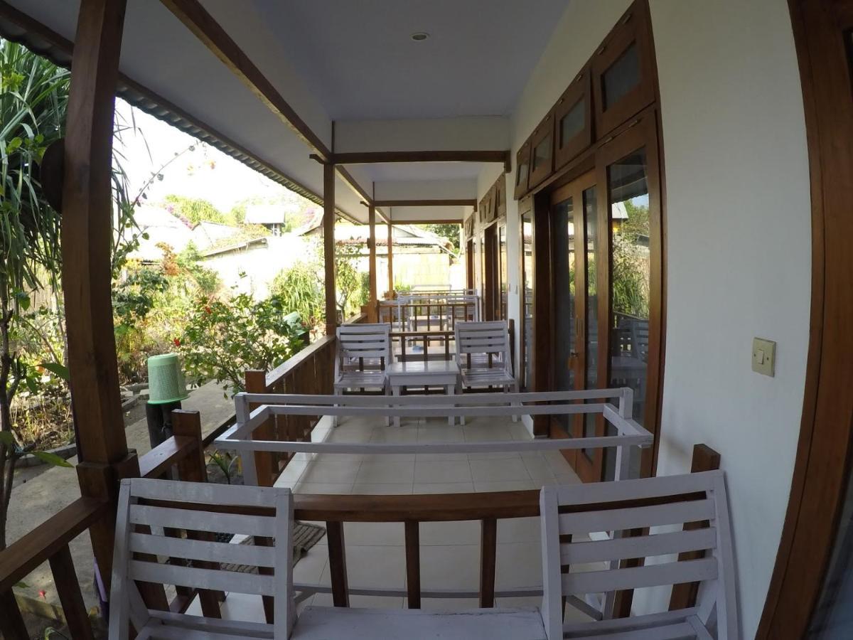 Gili Smile Bungalow غيلي تراوانغان المظهر الخارجي الصورة