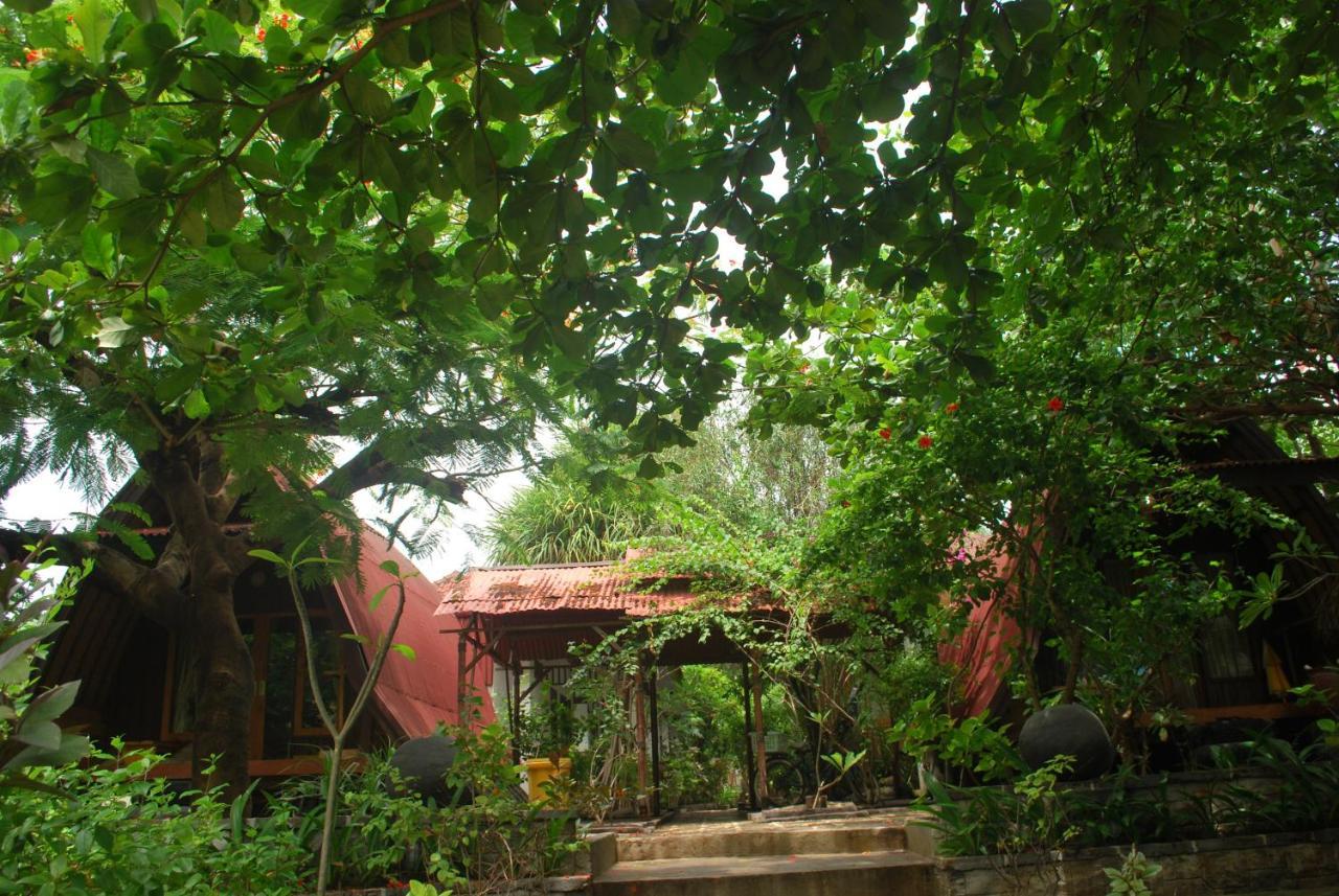 Gili Smile Bungalow غيلي تراوانغان المظهر الخارجي الصورة