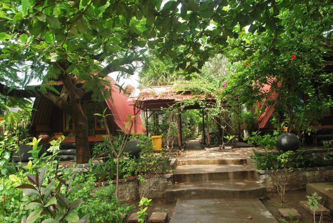 Gili Smile Bungalow غيلي تراوانغان المظهر الخارجي الصورة
