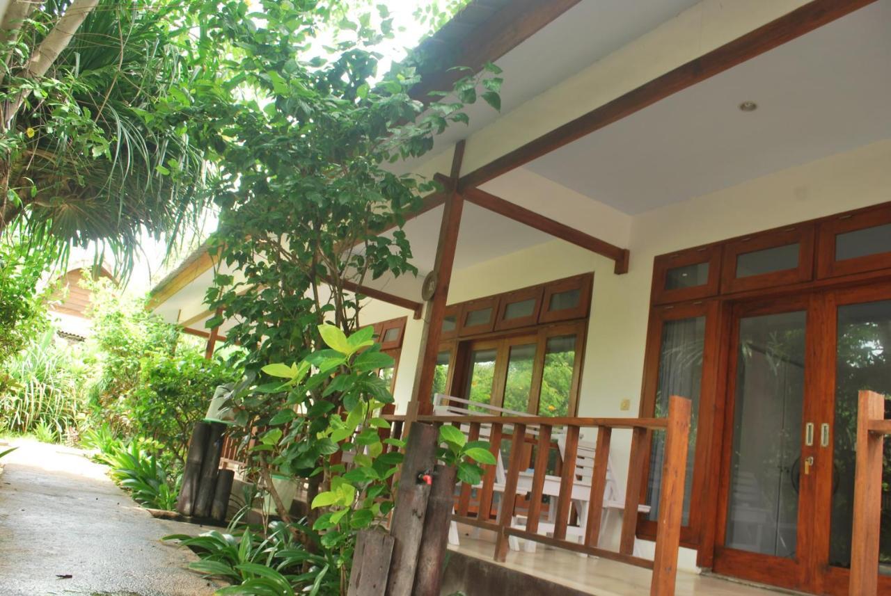Gili Smile Bungalow غيلي تراوانغان المظهر الخارجي الصورة
