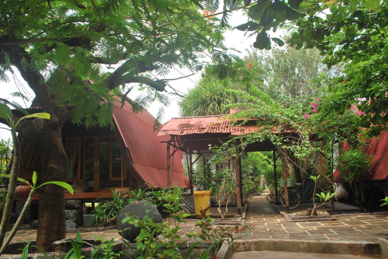 Gili Smile Bungalow غيلي تراوانغان المظهر الخارجي الصورة