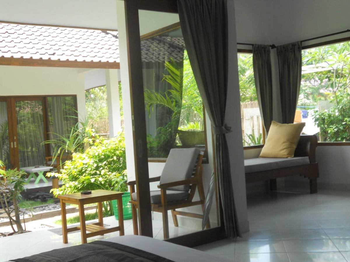 Gili Smile Bungalow غيلي تراوانغان المظهر الخارجي الصورة