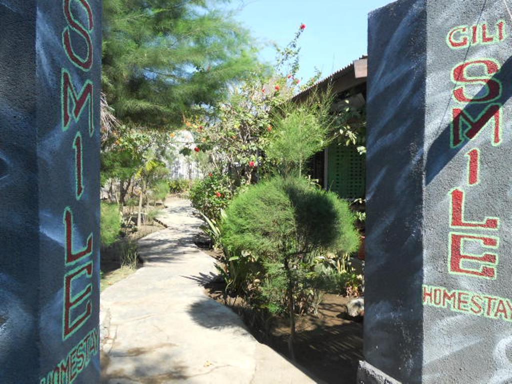 Gili Smile Bungalow غيلي تراوانغان المظهر الخارجي الصورة